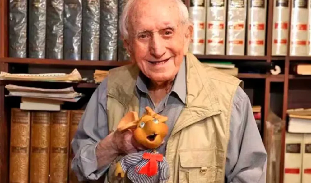 Peppino Mazzullo voz de Topo Gigio