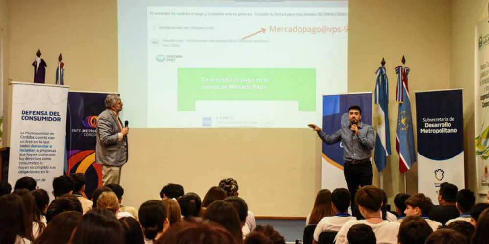 EL OBJETIVO FOTO ENTE METRO CAPACITACION CIBERDELITOS RIO PRIMERO