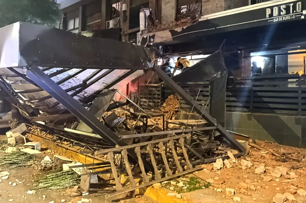 Derrumbe Güemes bar