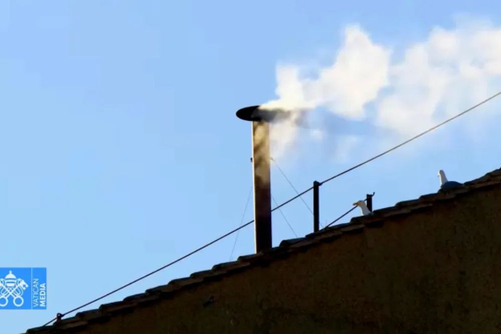 Fumata Blanca hay papa