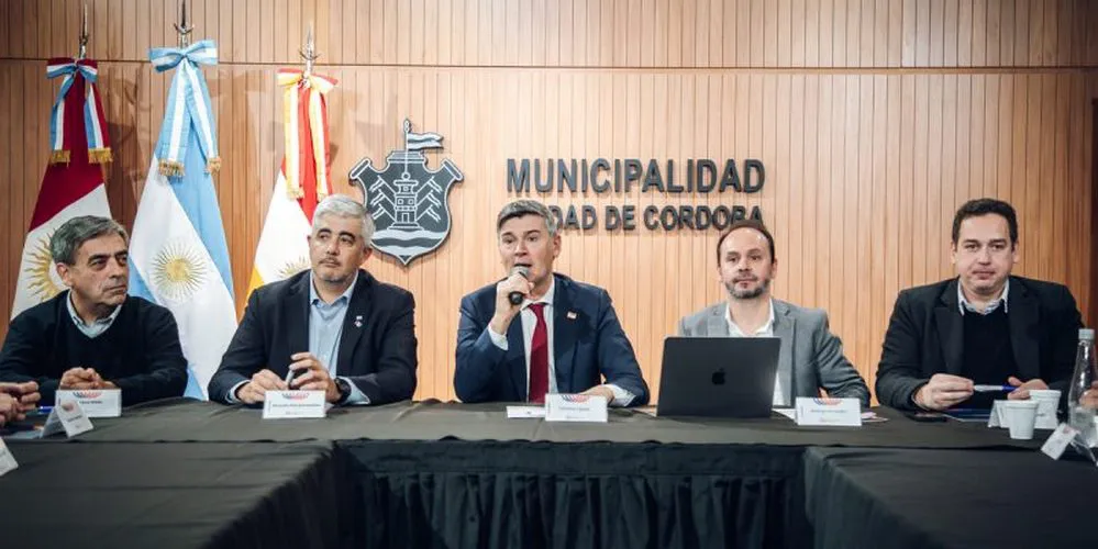 EL OBJETIVO FOTO CORDOBA MESA PROVINCIA GRAN CBA DENGUE ADICCIONES