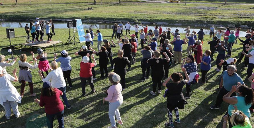 Gimnasia-ZUMBA - isla-de-los-patos_ archivo