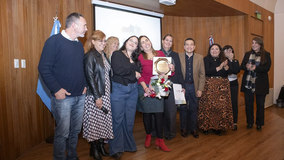 reconocimiento a Mariana Dapuez