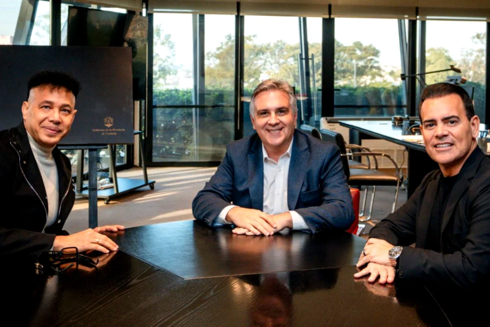 Llaryora recibió a Jean Carlos