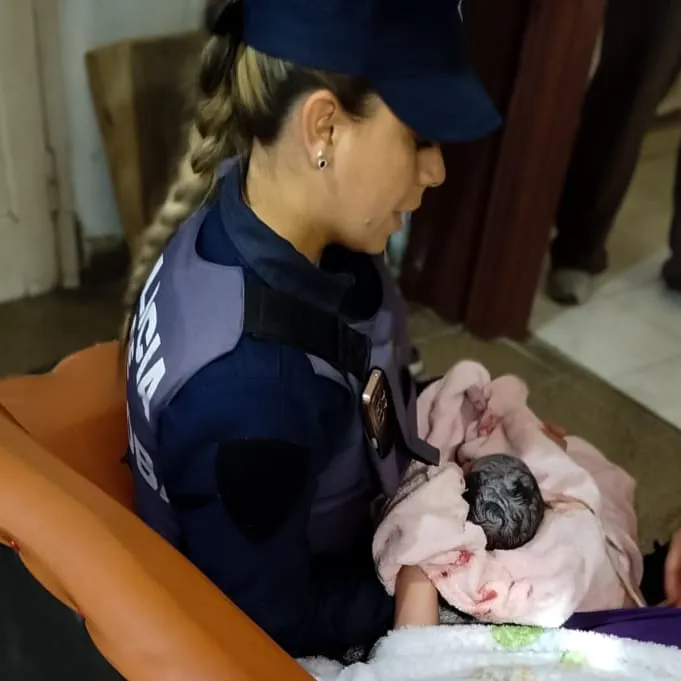 policía