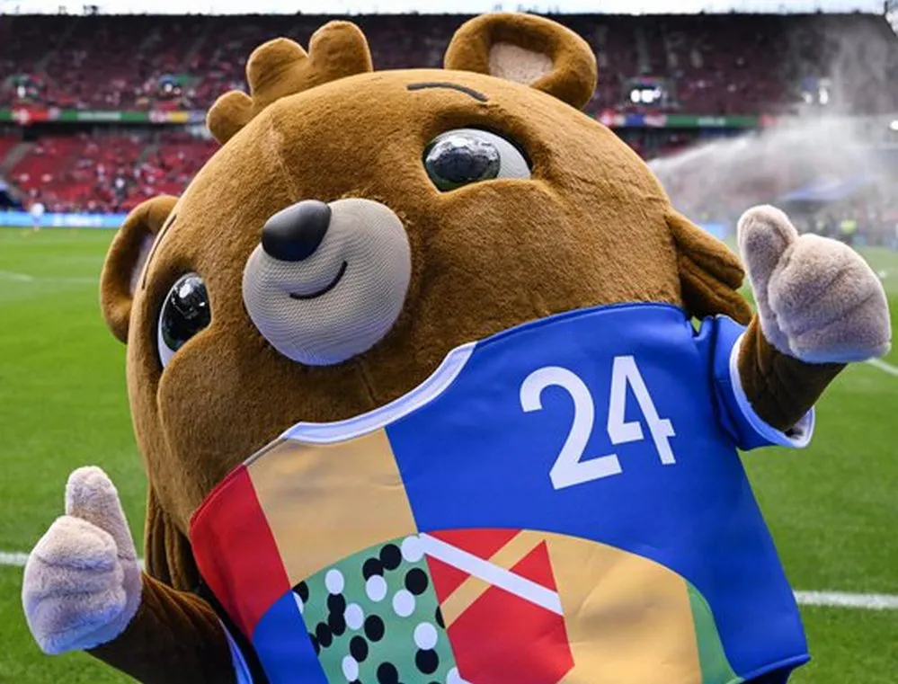 EL OBJETIVO FOTO MASCOTA EURO 2024