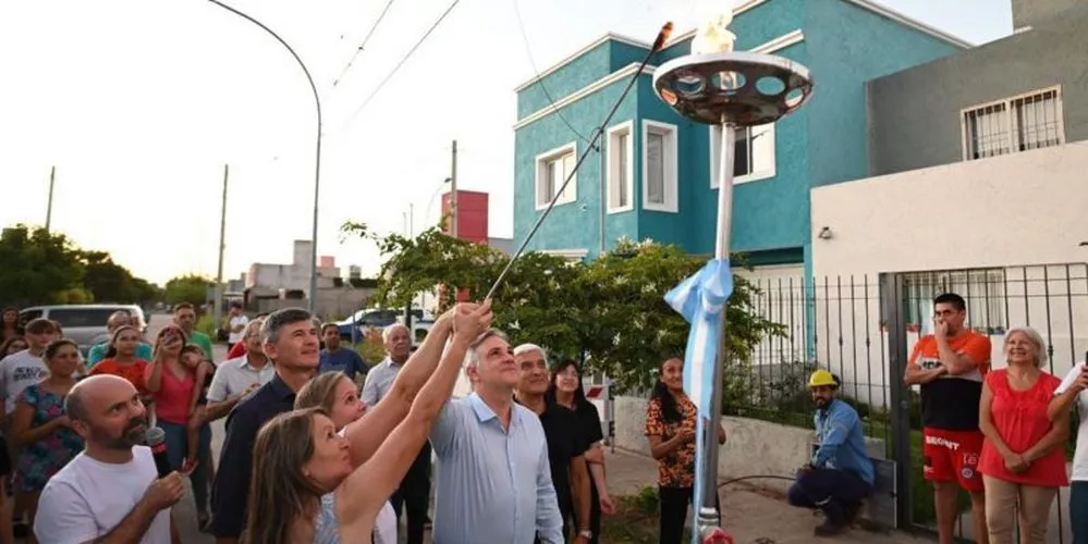 EL OBJETIVO FOTO LLARYORA GAS SPILIMBERGO