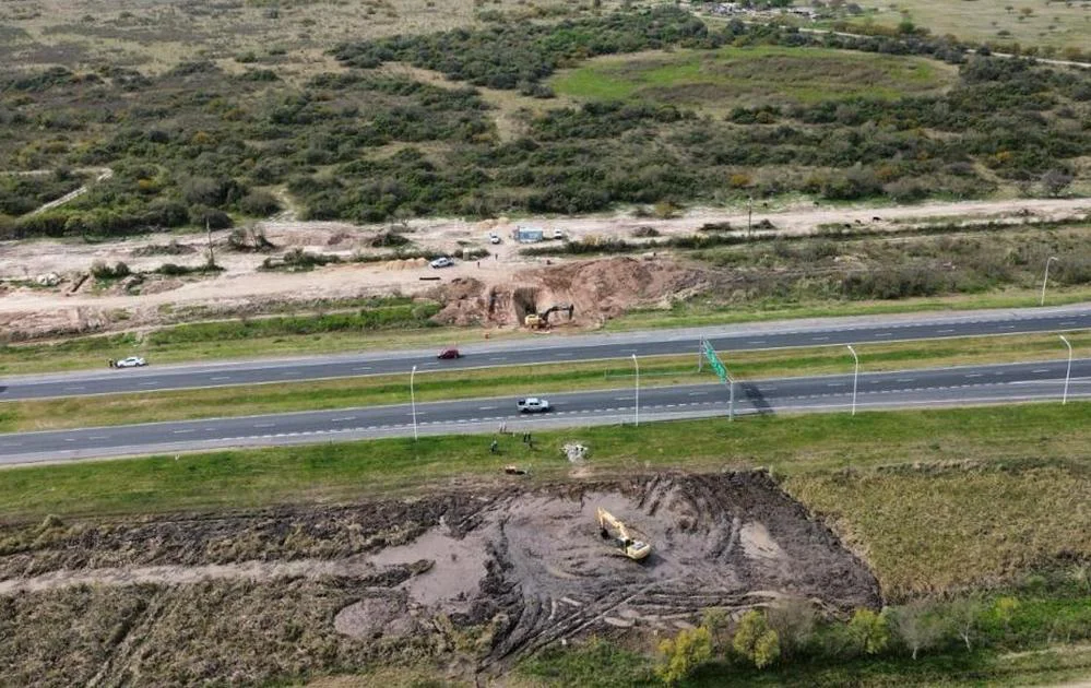 EL OBJETIVO FOTO ACUEDUCTO BIPROVINCIAL AUTOPISTA