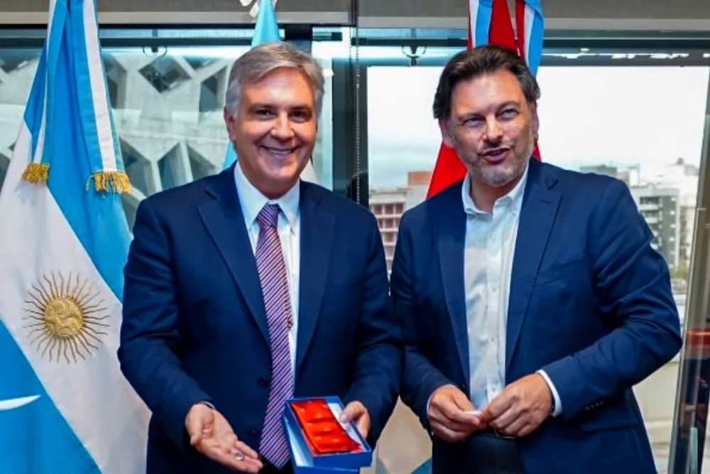 Martín Llaryora recibió a autoridades de Galicia