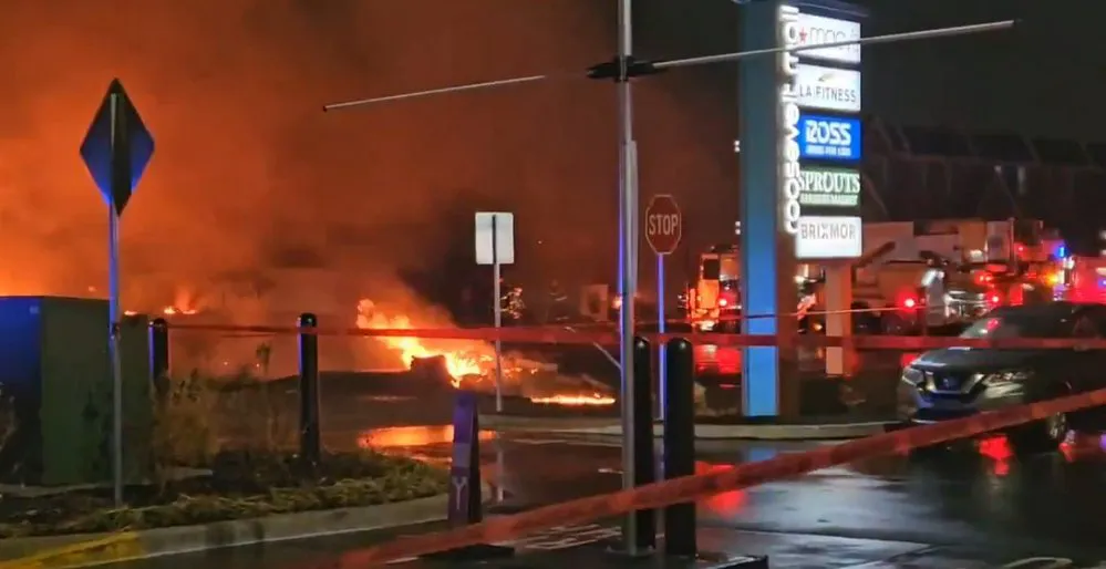 EL OBJETIVO FOTO AVION CAIDO FILADELFIA X