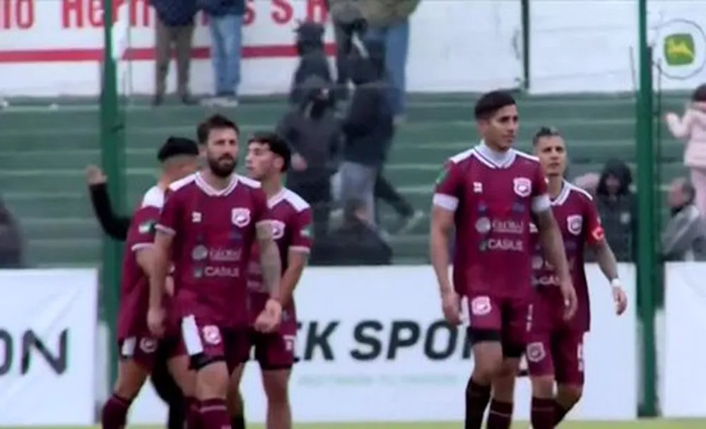 EL OBJETIVO FOTO SPORTIVO DEFENSORES RAMALLO DSPORTS