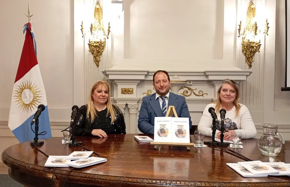 EL OBJETIVO FOTO LEGISLATURA LIBRO LUCAS RAMOS