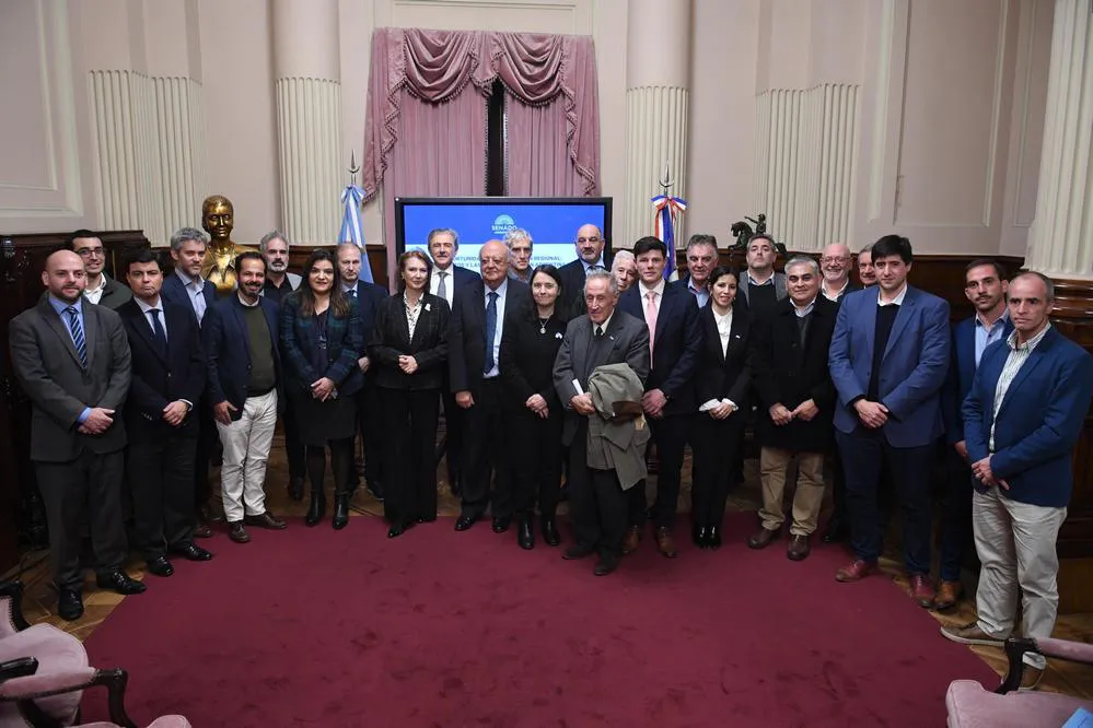 EL OBJETIVO FOTO ALVAREZ RIVERO CHILE 1