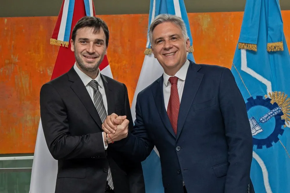 EL OBJETIVO FOTO LLARYORA NACHO TORRES