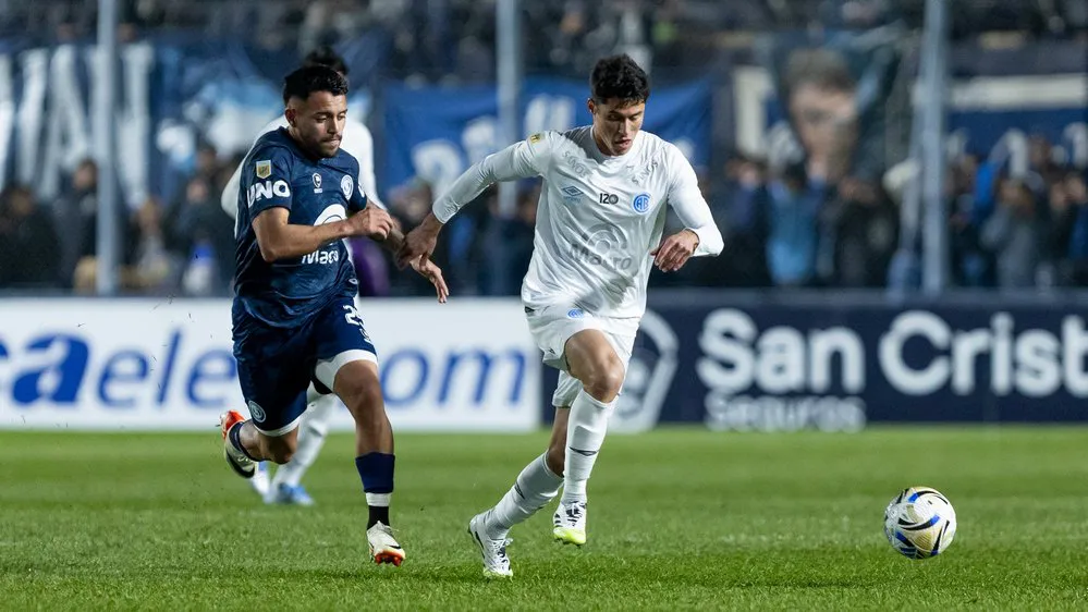 EL OBJETIVO FOTO IND RIVADAVIA BELGRANO X B 1