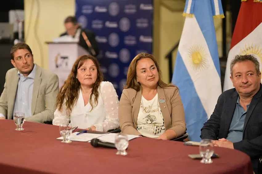 Prunotto-Deán-Funes_ prensa Municipalidad