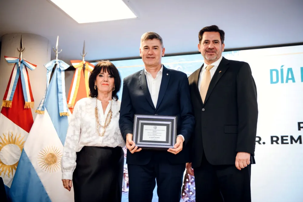 Passerini fue galardonado con la distinción “Remo Bergoglio”