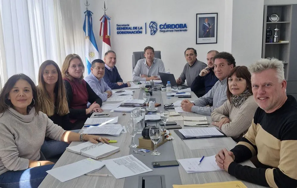 EL OBJETIVO FOTO GOBIERNO UEPC REUNION