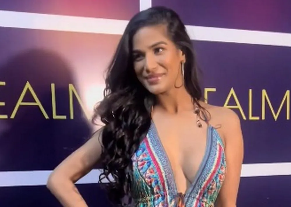 EL OBJETIVO FOTO POONAM PANDEY TWITTER