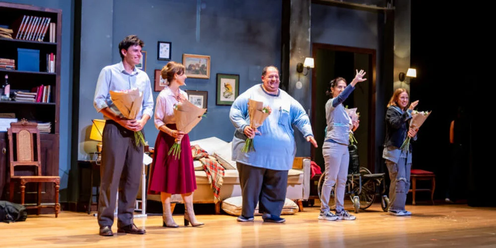 EL OBJETIVO FOTO LA BALLENA JULIO CHAVEZ TEATRO COMEDIA