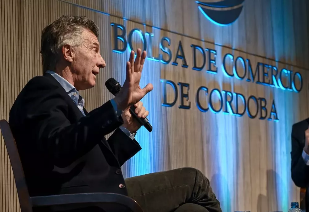 macri-bolsa-de-comercio_ Twitter