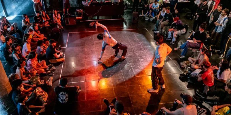 El Teatro Comedia y el MMAU de Plaza España