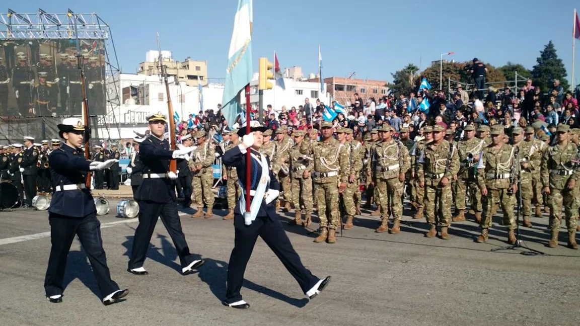 desfile cívico militar