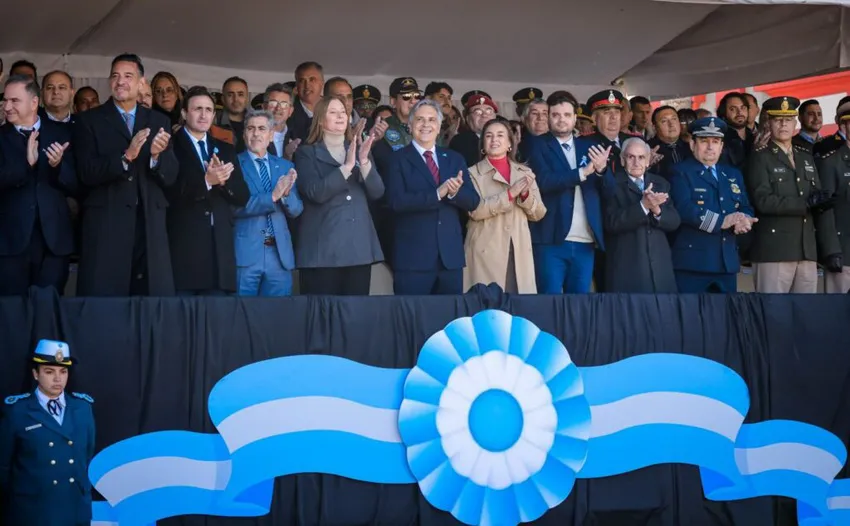 Acto-oficial-día-de-la-bandera-Llaryora-Prunotto_ cba.gov.ar