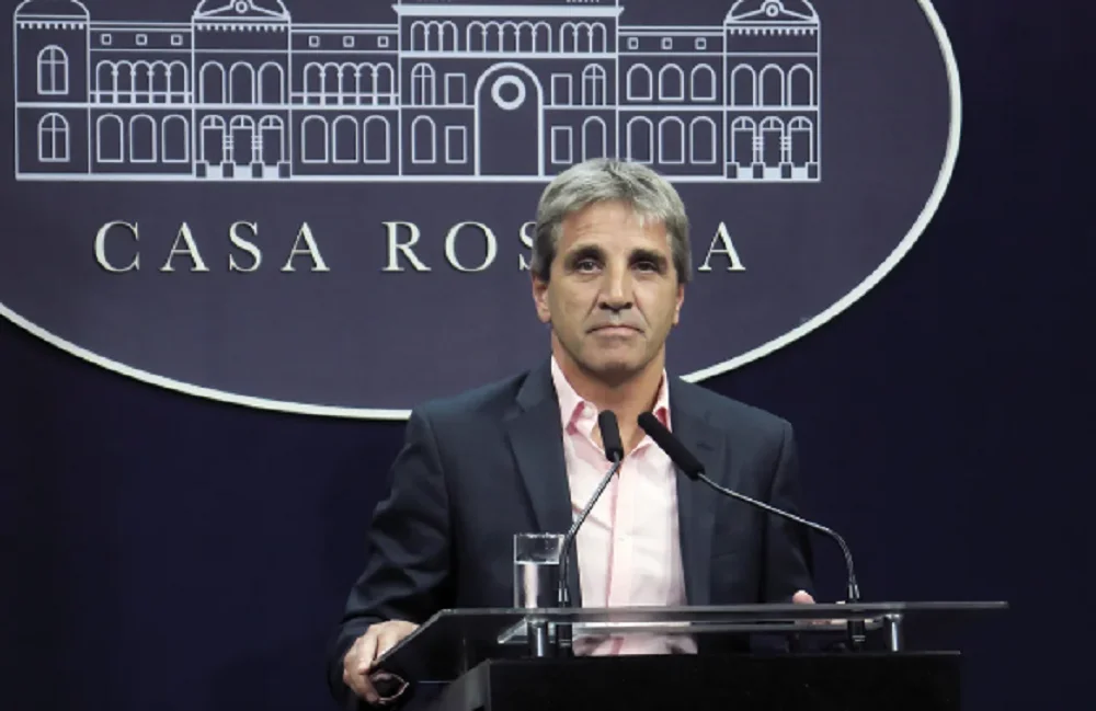 Luis Caputo 4