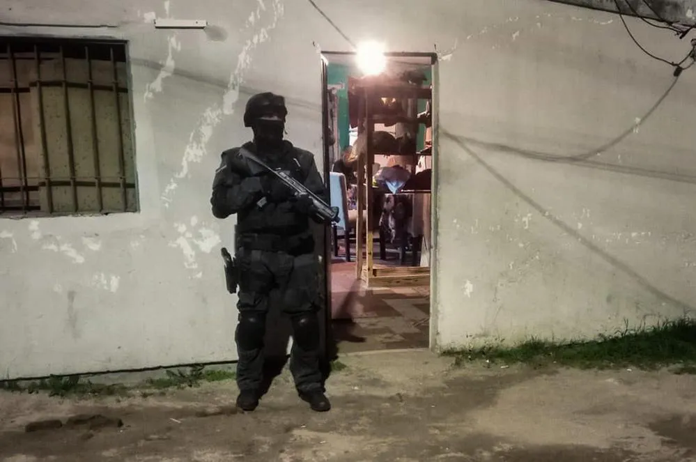 EL OBJETIVO FOTO FPA RIO CUARTO DETENIDOS CALLE  NIHUIL