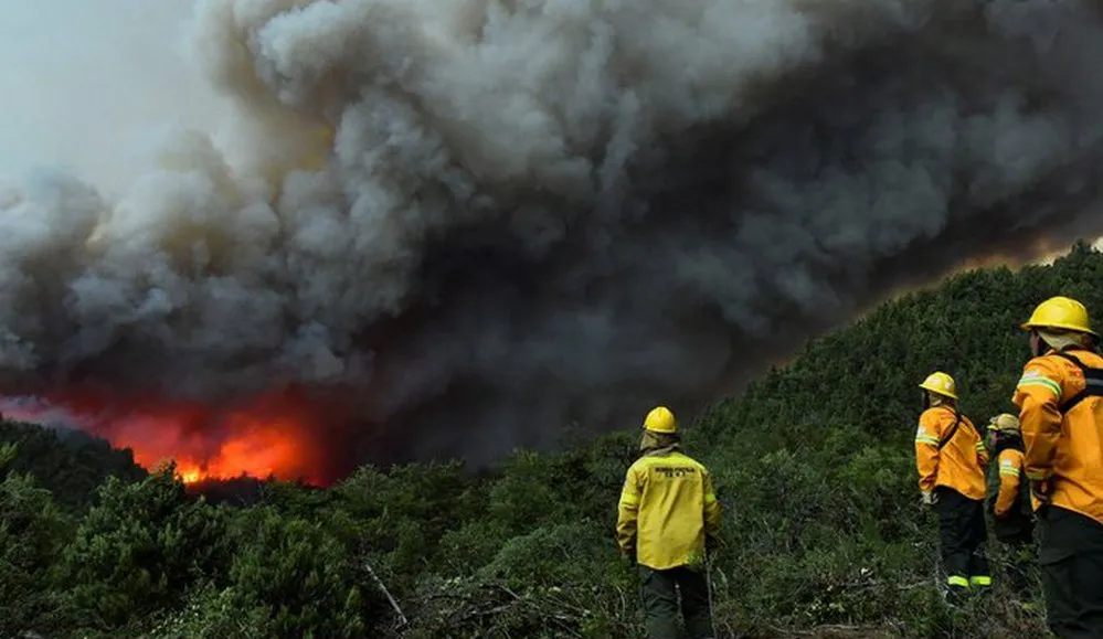 EL OBJETIVO FOTO BARILOCHE INCENDIOS DICIEMBRE 2024 NA
