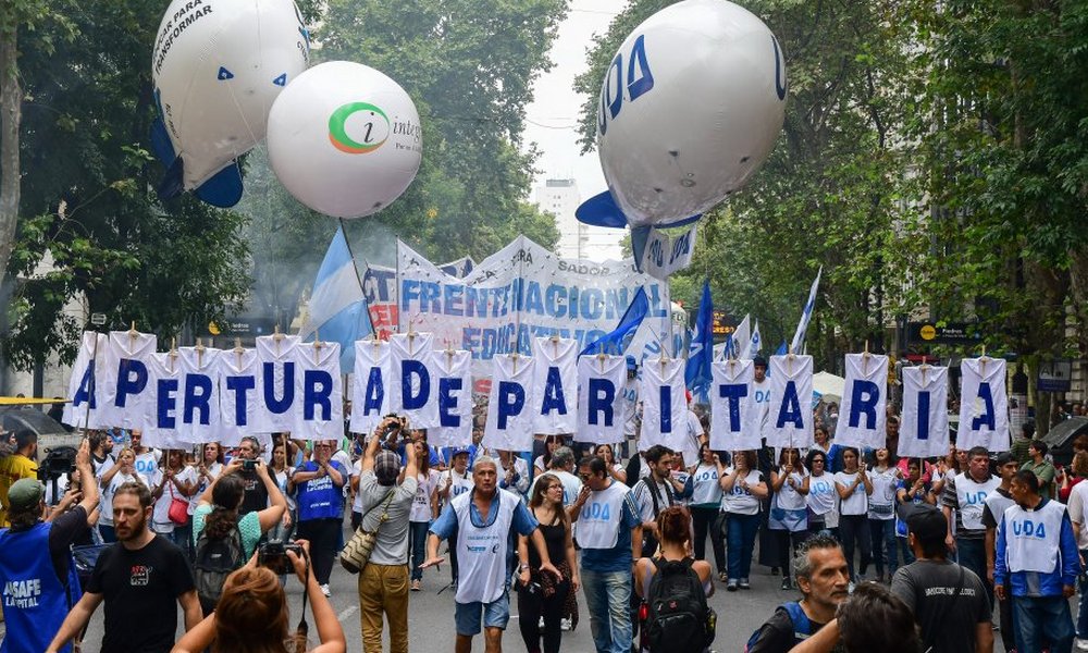 El Gobierno nacional convocó para el jueves a la paritaria nacional docente