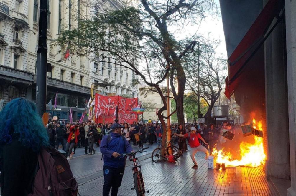 ProtestasConsuladoChileno