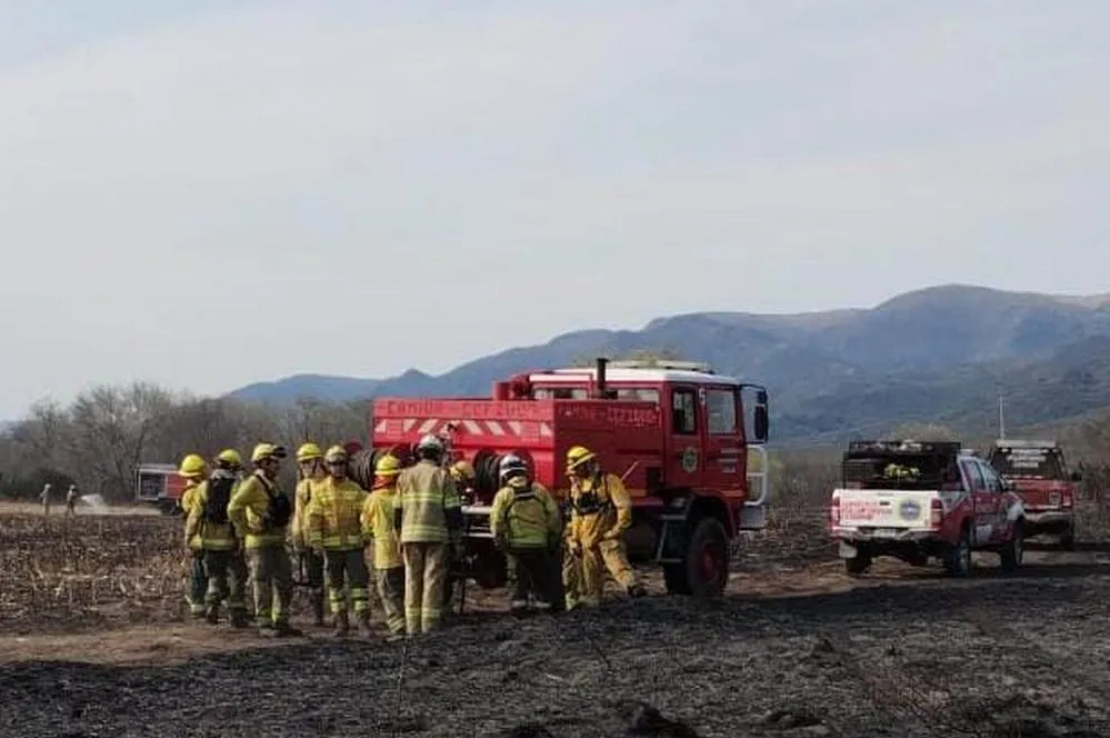 EL OBJETIVO FOTO LA CALERA INCENDIO 300824 1