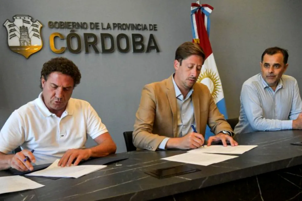 Provincia firmó el acuerdo salarial con la UEPC