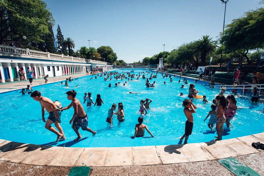 pileta parque sarmiento