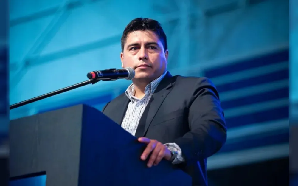 Claudio Vidal  gobernador de Santa Cruz