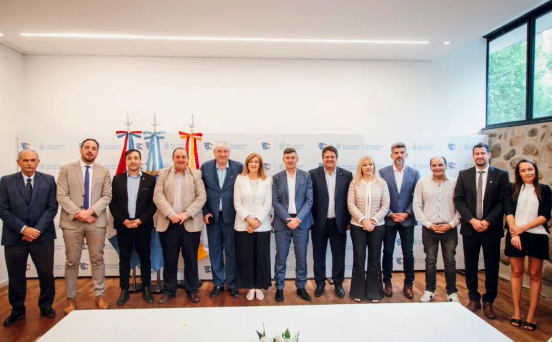 Passerini junto a intendentes de capitales provinciales
