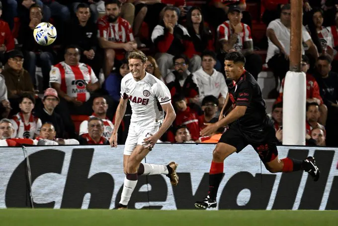 instituto empató con lanús