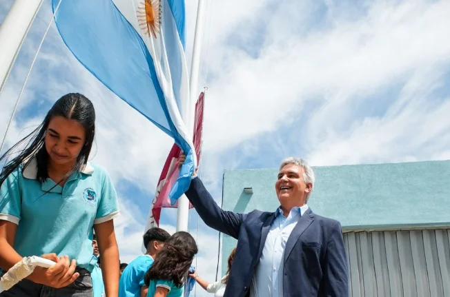 Llaryora abrió el ciclo lectivo 2026 2