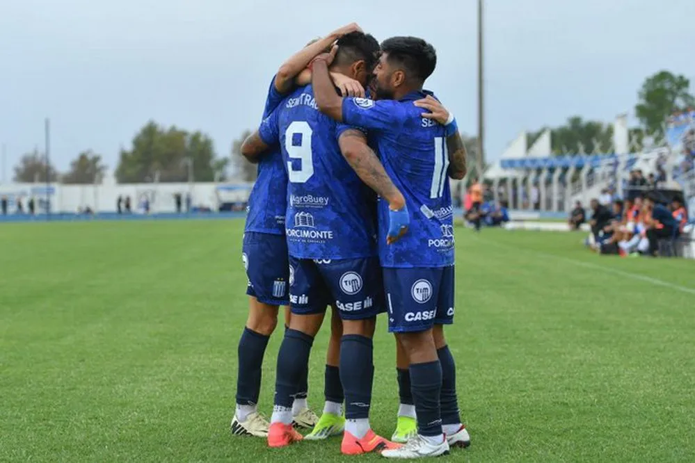 EL OBJETIVO FOTO ARGENTINO MM ATENAS RC GmwdbKrW0AEjtQ3