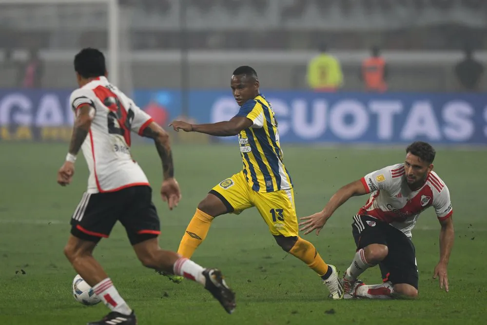 EL OBJETIVO FOTO ROSARIO CENTRAL RIVER FINAL 1