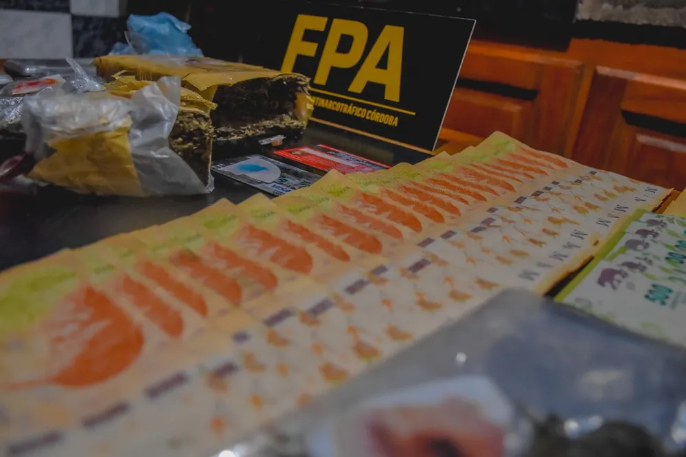 EL OBJETIVO FOTO MEGAOPERATIVO FPA CBA