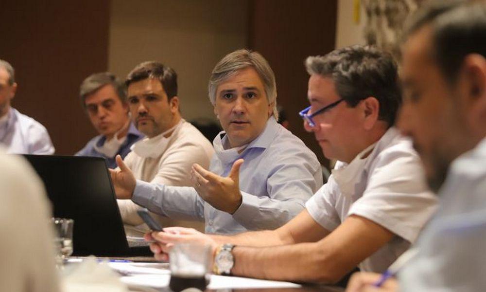 llaryora e intendentes