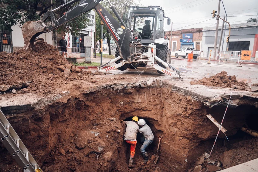 socavón-velez-sarsfield-Pastor-Taboada-1_ prensa Municipalidad