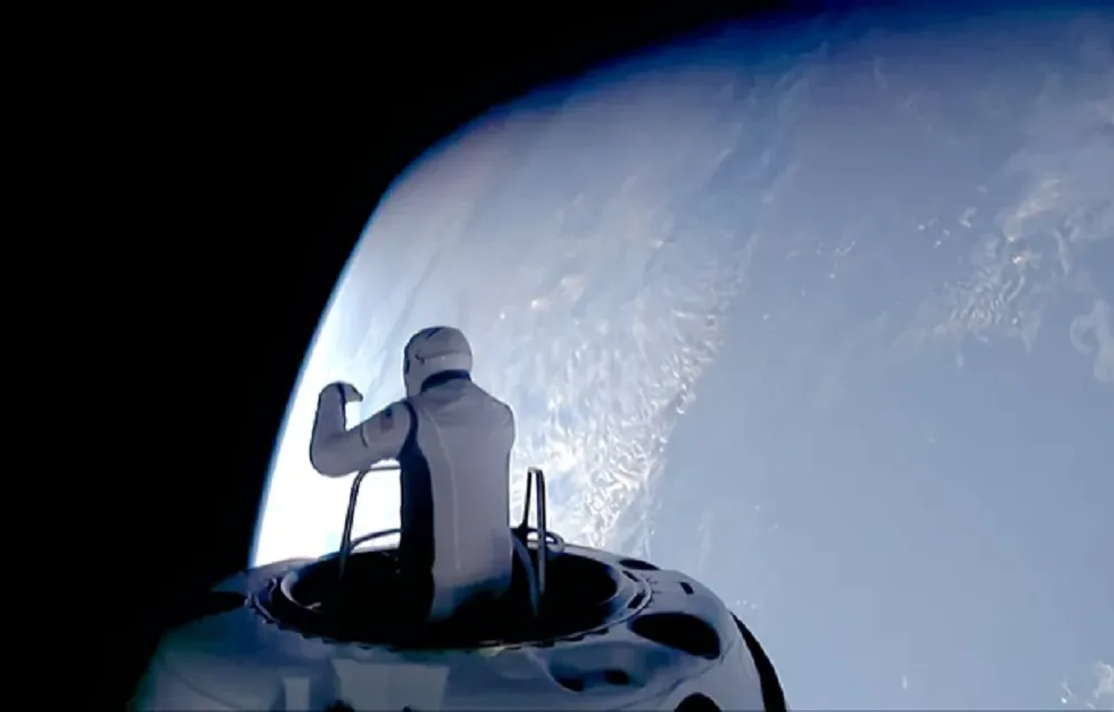 primera caminata espacial privada de la historia spaceX