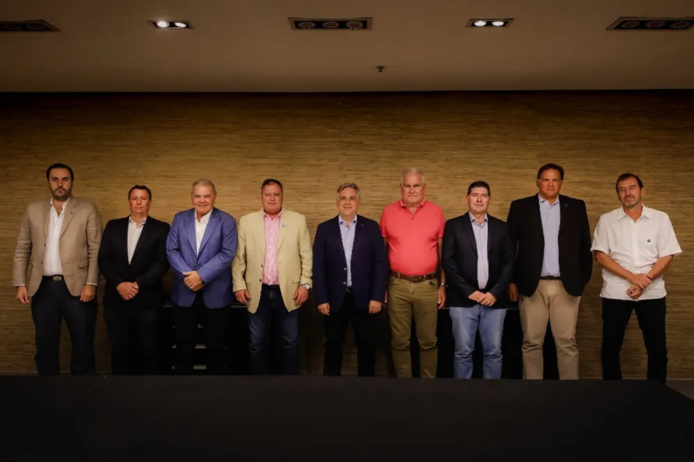 mesa-enlace-llaryora