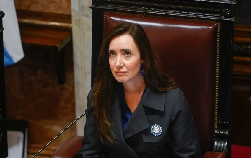 Victoria - Villarruel-00_ NA