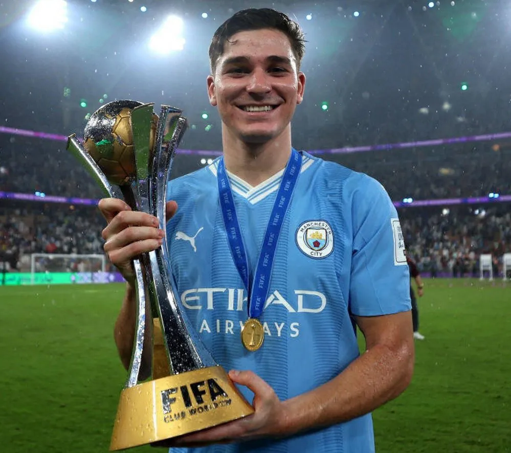 EL OBJETIVO FOTO JULIAN ALVAREZ MUNDIAL CLUBES 1