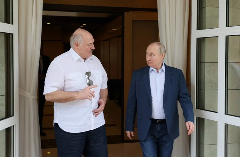 EL OBJETIVO FOTO PUTIN LUKASHENKO NA